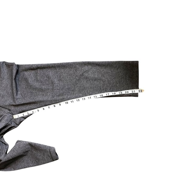 Lululemon Wunder Under Crop (Hi-Rise) *Luxtreme 21" Heathered Black- Size 10 - Picture 13 of 13